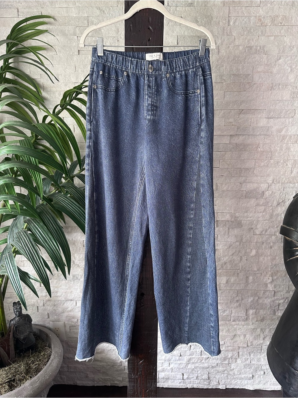 rag & bone Wide-Leg Two Tone Frayed Hem Miramar Jeans in Washed Blue Size Small